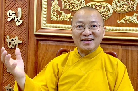 Bỏ thắp hương, được không? - Ảnh 2. Bỏ thắp hương, được không? - Ảnh 2.