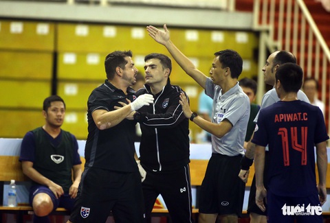 Thái Lan vô địch futsal Đông Nam Á 2019 sau trận chung kết suýt có đánh nhau - Ảnh 5. Thái Lan vô địch futsal Đông Nam Á 2019 sau trận chung kết suýt có đánh nhau - Ảnh 5.