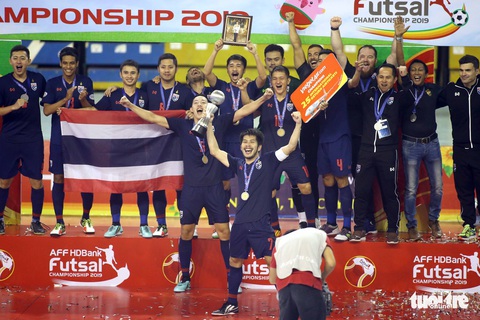 Thái Lan vô địch futsal Đông Nam Á 2019 sau trận chung kết suýt có đánh nhau - Ảnh 9. Thái Lan vô địch futsal Đông Nam Á 2019 sau trận chung kết suýt có đánh nhau - Ảnh 9.