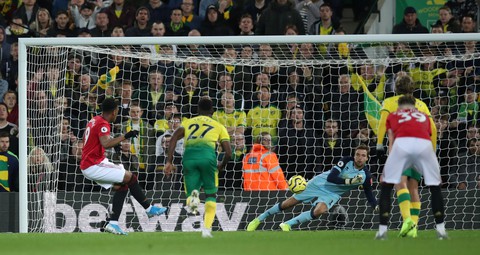 Rashford và Martial đá hỏng phạt đền, M.U vẫn có được niềm vui chiến thắng - Ảnh 3. Rashford và Martial đá hỏng phạt đền, M.U vẫn có được niềm vui chiến thắng - Ảnh 3.