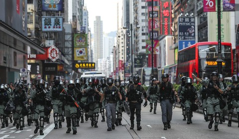 Hong Kong tính thuê lại 1.000 cảnh sát về hưu để đối phó biểu tình - Ảnh 2. Hong Kong tính thuê lại 1.000 cảnh sát về hưu để đối phó biểu tình - Ảnh 2.