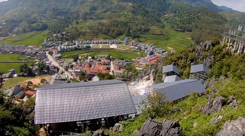 Hết Mã Pì Lèng, Lũng Cú đến Đồn Cao, chuyện lạ gì đang xảy ra ở Hà Giang? - Ảnh 1. Hết Mã Pì Lèng, Lũng Cú đến Đồn Cao, chuyện lạ gì đang xảy ra ở Hà Giang? - Ảnh 1.