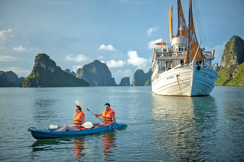 Đầu tư hạ tầng, du lịch cất cánh - Ảnh 4. Đầu tư hạ tầng, du lịch cất cánh - Ảnh 4.