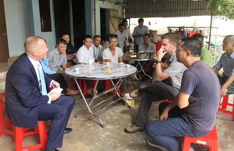 Anh, Việt Nam bàn cách nhận dạng thi thể vụ 39 thi thể trong container - Ảnh 1. Anh, Việt Nam bàn cách nhận dạng thi thể vụ 39 thi thể trong container - Ảnh 1.