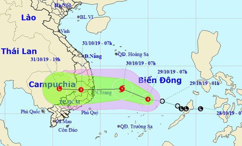 Chiều 29-10, áp thấp mạnh thành bão, mưa rất lớn ở Trung Bộ và Tây Nguyên - Ảnh 1. Chiều 29-10, áp thấp mạnh thành bão, mưa rất lớn ở Trung Bộ và Tây Nguyên - Ảnh 1.