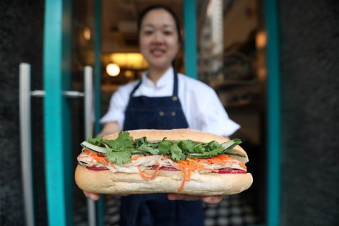 Bánh mì - ‘siêu sandwich’ Việt Nam chinh phục thế giới lên báo Hong Kong - Ảnh 1. Bánh mì - ‘siêu sandwich’ Việt Nam chinh phục thế giới lên báo Hong Kong - Ảnh 1.