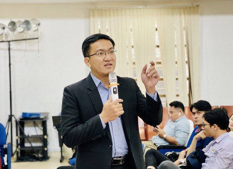 Mắc bệnh hoang tưởng vì sử dụng mạng xã hội quá nhiều - Ảnh 1. Mắc bệnh hoang tưởng vì sử dụng mạng xã hội quá nhiều - Ảnh 1.
