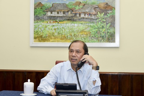 Việt Nam nhờ Anh hỗ trợ nếu có người Việt trong số 39 nạn nhân - Ảnh 1. Việt Nam nhờ Anh hỗ trợ nếu có người Việt trong số 39 nạn nhân - Ảnh 1.