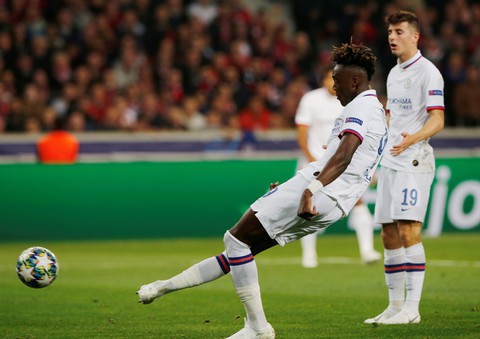 Chelsea thắng trận đầu tay, Ajax đè bẹp Valencia ở Champions League - Ảnh 1. Chelsea thắng trận đầu tay, Ajax đè bẹp Valencia ở Champions League - Ảnh 1.