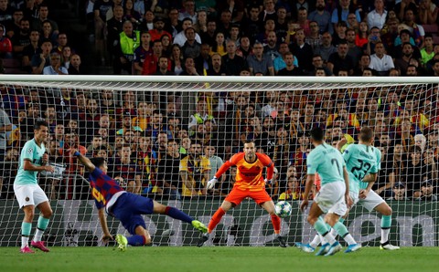 Suarez rực sáng, Barca thắng ngược Inter tại Nou Camp - Ảnh 2. Suarez rực sáng, Barca thắng ngược Inter tại Nou Camp - Ảnh 2.