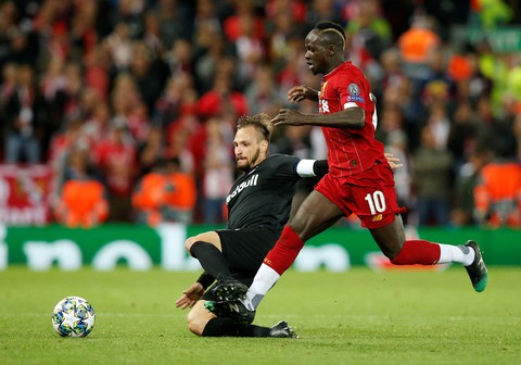 Dẫn trước Salzburg 3-0, Liverpool suýt trả giá vì sớm tự mãn - Ảnh 2. Dẫn trước Salzburg 3-0, Liverpool suýt trả giá vì sớm tự mãn - Ảnh 2.