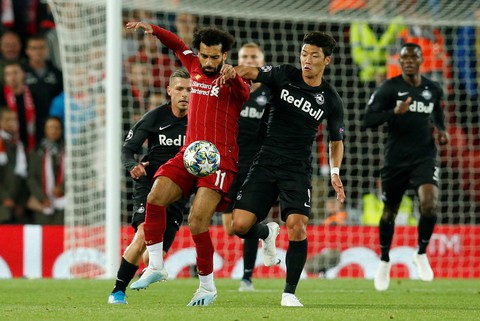 Khoảnh khắc ngôi sao châu Á lừa Van Dijk rồi ghi bàn tại Champions League - Ảnh 8. Khoảnh khắc ngôi sao châu Á lừa Van Dijk rồi ghi bàn tại Champions League - Ảnh 8.