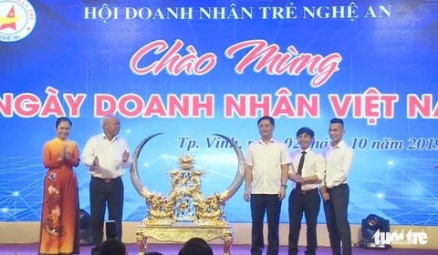 Hội doanh nhân trẻ Nghệ An đấu giá sừng động vật hoang dã? - Ảnh 1. Hội doanh nhân trẻ Nghệ An đấu giá sừng động vật hoang dã? - Ảnh 1.