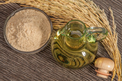 Người Việt đang được mua dầu gạo với giá ưu đãi - Ảnh 2. Người Việt đang được mua dầu gạo với giá ưu đãi - Ảnh 2.
