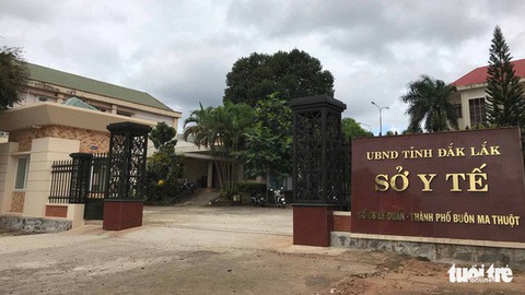 Sáu người mua bằng THPT ở ngành y tế Đắk Lắk sẽ bị thôi việc - Ảnh 1. Sáu người mua bằng THPT ở ngành y tế Đắk Lắk sẽ bị thôi việc - Ảnh 1.