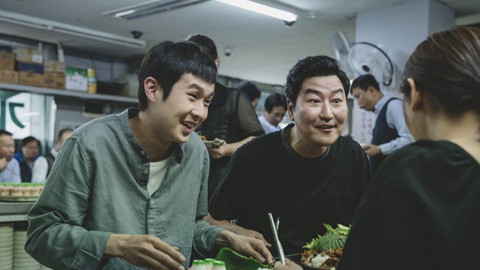 Giải phim Hollywood lần đầu gọi tên đạo diễn Á châu: Bong Joon Ho - Ảnh 3. Giải phim Hollywood lần đầu gọi tên đạo diễn Á châu: Bong Joon Ho - Ảnh 3.