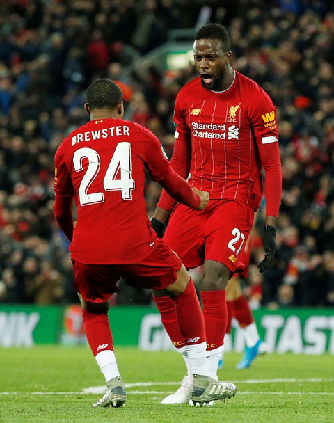 Liverpool loại Arsenal khỏi Cúp liên đoàn sau cuộc rượt đuổi tỉ số kinh điển - Ảnh 2. Liverpool loại Arsenal khỏi Cúp liên đoàn sau cuộc rượt đuổi tỉ số kinh điển - Ảnh 2.