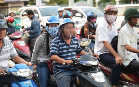Hút thuốc lá: đừng quên pháp luật! - Ảnh 1. Hút thuốc lá: đừng quên pháp luật! - Ảnh 1.