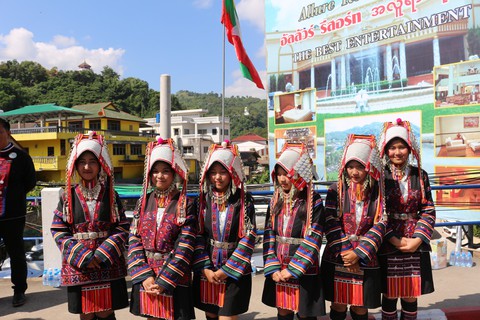 Hành hương Phật giáo 5 nước Mekong: Nơi đâu người dân cũng mỉm cười - Ảnh 5. Hành hương Phật giáo 5 nước Mekong: Nơi đâu người dân cũng mỉm cười - Ảnh 5.
