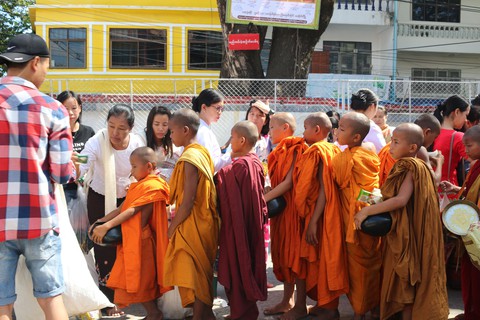 Hành hương Phật giáo 5 nước Mekong: Nơi đâu người dân cũng mỉm cười - Ảnh 8. Hành hương Phật giáo 5 nước Mekong: Nơi đâu người dân cũng mỉm cười - Ảnh 8.