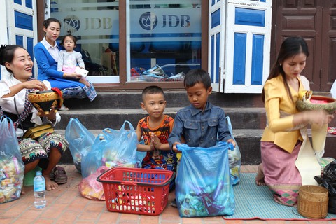 Hành hương Phật giáo 5 nước Mekong: Nơi đâu người dân cũng mỉm cười - Ảnh 10. Hành hương Phật giáo 5 nước Mekong: Nơi đâu người dân cũng mỉm cười - Ảnh 10.
