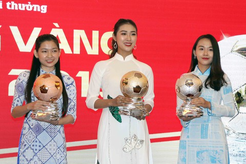 Quang Hải bắt đầu đua Quả bóng Vàng Việt Nam 2019 - Ảnh 1. Quang Hải bắt đầu đua Quả bóng Vàng Việt Nam 2019 - Ảnh 1.