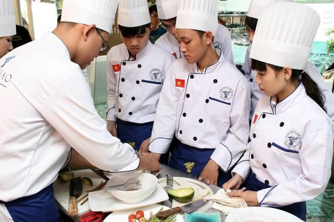 Nghề Bếp: Dễ học, dễ kiếm việc làm - Ảnh 2. Nghề Bếp: Dễ học, dễ kiếm việc làm - Ảnh 2.