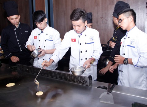 Nghề Bếp: Dễ học, dễ kiếm việc làm - Ảnh 3. Nghề Bếp: Dễ học, dễ kiếm việc làm - Ảnh 3.