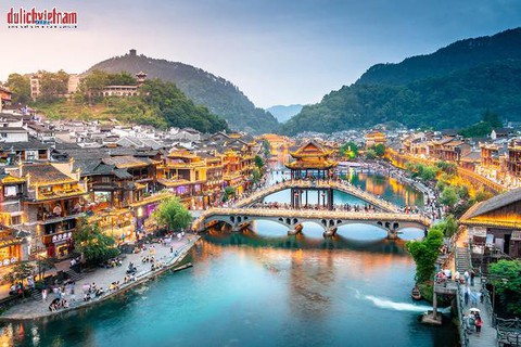 Tour Trung Quốc bay thẳng, giảm 40%, giá từ 6,99 triệu đồng - Ảnh 3. Tour Trung Quốc bay thẳng, giảm 40%, giá từ 6,99 triệu đồng - Ảnh 3.