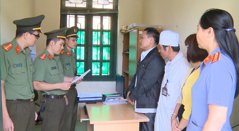 Bắt 3 trưởng khoa Bệnh viện Tâm thần tuồn thuốc ra ngoài trục lợi tiền tỉ - Ảnh 2. Bắt 3 trưởng khoa Bệnh viện Tâm thần tuồn thuốc ra ngoài trục lợi tiền tỉ - Ảnh 2.