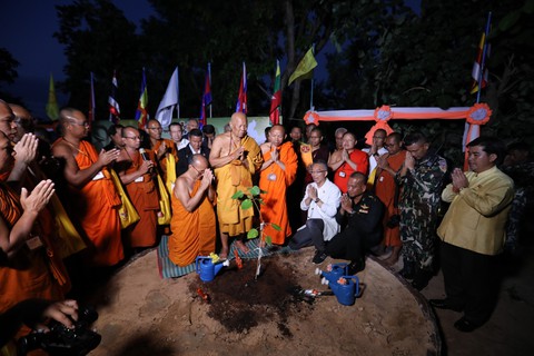 Hành hương Phật giáo 5 nước Mekong: Nơi đâu người dân cũng mỉm cười - Ảnh 2. Hành hương Phật giáo 5 nước Mekong: Nơi đâu người dân cũng mỉm cười - Ảnh 2.