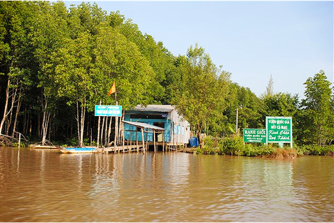Kỷ luật nguyên giám đốc và phó giám đốc Vườn quốc gia Mũi Cà Mau - Ảnh 1. Kỷ luật nguyên giám đốc và phó giám đốc Vườn quốc gia Mũi Cà Mau - Ảnh 1.