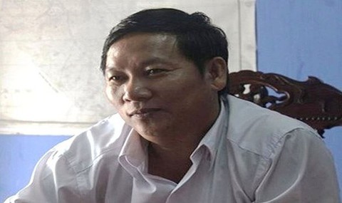 Bắt nguyên chủ tịch xã chiếm đất giao người thân - Ảnh 1. Bắt nguyên chủ tịch xã chiếm đất giao người thân - Ảnh 1.