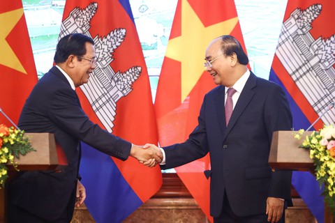Thủ tướng Hun Sen cảm ơn Việt Nam đánh đổ chế độ diệt chủng, hồi sinh Campuchia - Ảnh 1. Thủ tướng Hun Sen cảm ơn Việt Nam đánh đổ chế độ diệt chủng, hồi sinh Campuchia - Ảnh 1.