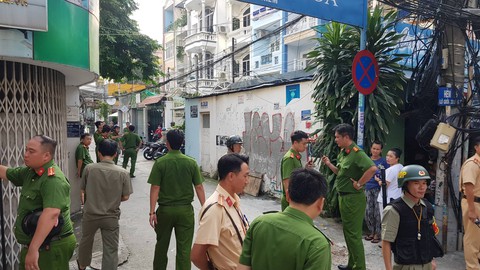 Vụ nhà 29 Nguyễn Bỉnh Khiêm: Thực nghiệm hiện trường, chuyển hồ sơ lên Công an TP.HCM - Ảnh 3. Vụ nhà 29 Nguyễn Bỉnh Khiêm: Thực nghiệm hiện trường, chuyển hồ sơ lên Công an TP.HCM - Ảnh 3.