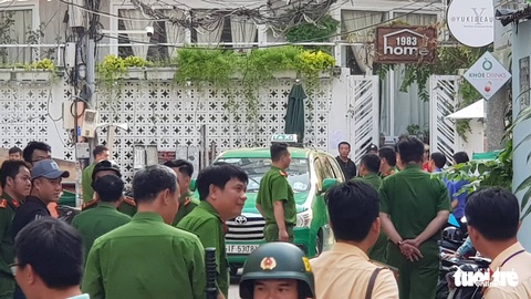 Vụ nhà 29 Nguyễn Bỉnh Khiêm: Thực nghiệm hiện trường, chuyển hồ sơ lên Công an TP.HCM - Ảnh 2. Vụ nhà 29 Nguyễn Bỉnh Khiêm: Thực nghiệm hiện trường, chuyển hồ sơ lên Công an TP.HCM - Ảnh 2.