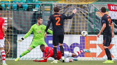 Không có một cú sút trúng đích, Manchester United may mắn thoát chết ở Hà Lan - Ảnh 1. Không có một cú sút trúng đích, Manchester United may mắn thoát chết ở Hà Lan - Ảnh 1.