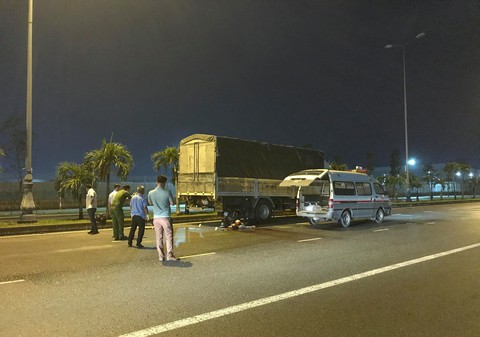 Một ngày hai vụ tai nạn giao thông chết người tại quận 9 - Ảnh 2. Một ngày hai vụ tai nạn giao thông chết người tại quận 9 - Ảnh 2.
