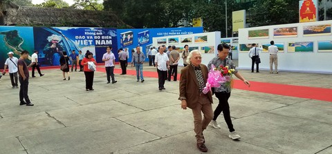 Lộng lẫy và choáng ngợp biển đảo từ trên cao của Giản Thanh Sơn - Ảnh 2. Lộng lẫy và choáng ngợp biển đảo từ trên cao của Giản Thanh Sơn - Ảnh 2.