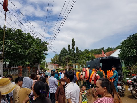 Lũ bất ngờ ở Bình Phước gây ngập 189 căn nhà - Ảnh 4. Lũ bất ngờ ở Bình Phước gây ngập 189 căn nhà - Ảnh 4.