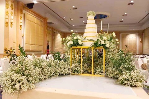 Cô dâu ôm nợ tiền tỉ vì chú rể tỉ phú dỏm ôm của hồi môn dông tuốt - Ảnh 2. Cô dâu ôm nợ tiền tỉ vì chú rể tỉ phú dỏm ôm của hồi môn dông tuốt - Ảnh 2.