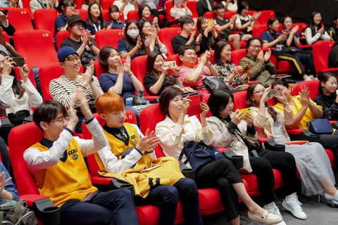 Điện ảnh Việt được chào đón tại liên hoan phim Busan 2019 - Ảnh 10. Điện ảnh Việt được chào đón tại liên hoan phim Busan 2019 - Ảnh 10.