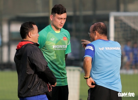 Tuyển Việt Nam thiếu quân tập luyện vì nhóm cầu thủ Hà Nội FC về muộn - Ảnh 7. Tuyển Việt Nam thiếu quân tập luyện vì nhóm cầu thủ Hà Nội FC về muộn - Ảnh 7.