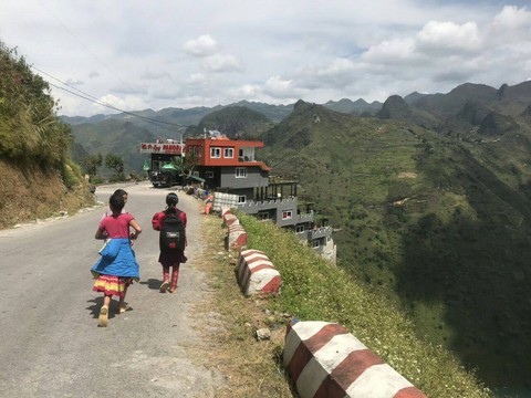 Sai phạm ở Mã Pì Lèng: Không được mang chuyện tự tử tạo áp lực lên pháp luật - Ảnh 2. Sai phạm ở Mã Pì Lèng: Không được mang chuyện tự tử tạo áp lực lên pháp luật - Ảnh 2.