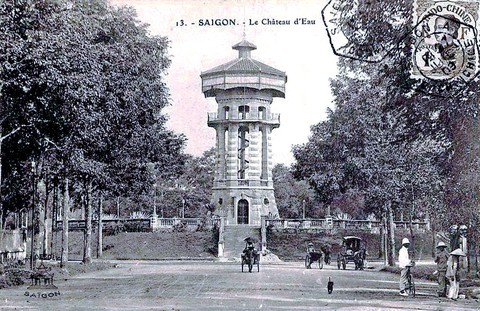Nước ở Sài Gòn: Từ tháp nước đến phông-tên nước - Ảnh 1. Nước ở Sài Gòn: Từ tháp nước đến phông-tên nước - Ảnh 1.