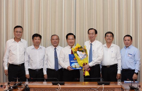 TP.HCM: Phó giám đốc Sở Quy hoạch - kiến trúc làm chủ tịch huyện Nhà Bè - Ảnh 1. TP.HCM: Phó giám đốc Sở Quy hoạch - kiến trúc làm chủ tịch huyện Nhà Bè - Ảnh 1.