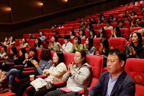 Phim kinh dị Việt Bắc Kim Thang ám ảnh người xem ở Busan - Ảnh 6. Phim kinh dị Việt Bắc Kim Thang ám ảnh người xem ở Busan - Ảnh 6.