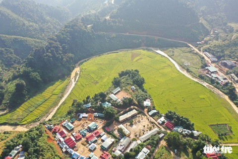 Ruộng bậc thang Chuôr ôm ấp bản làng giữa đại ngàn Trường Sơn - Ảnh 3. Ruộng bậc thang Chuôr ôm ấp bản làng giữa đại ngàn Trường Sơn - Ảnh 3.