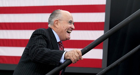 Ông Trump có quyền nhờ các nước điều tra ông Biden? - Ảnh 1. Ông Trump có quyền nhờ các nước điều tra ông Biden? - Ảnh 1.