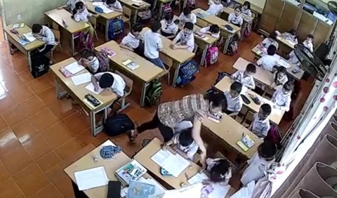 Những cơn điên của giáo viên tiểu học, vì đâu? - Ảnh 1. Những cơn điên của giáo viên tiểu học, vì đâu? - Ảnh 1.